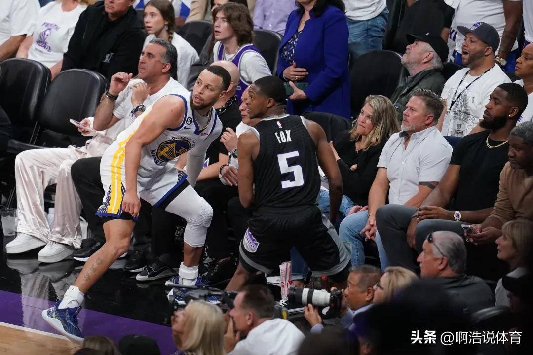 关于今夜洛杉矶快船更衣室发声：CBA常规赛节点到来，管理层满意，身体对抗强度拉满的信息-万博体育官网